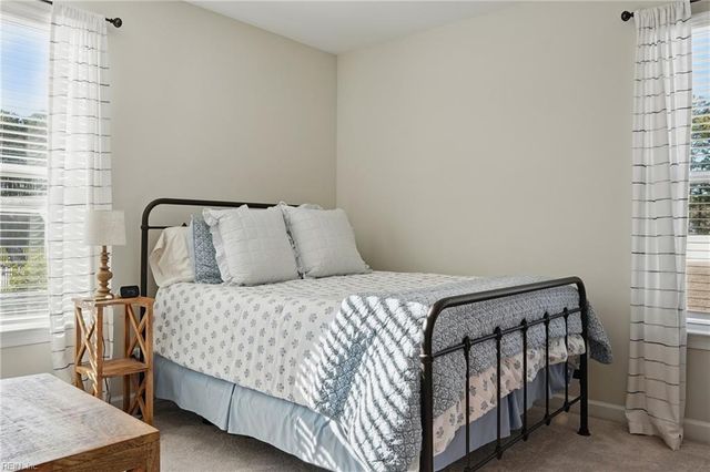 104 Prairie GLN, Moyock, NC 27958