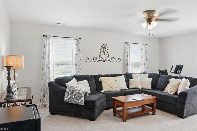 104 Prairie GLN, Moyock, NC 27958