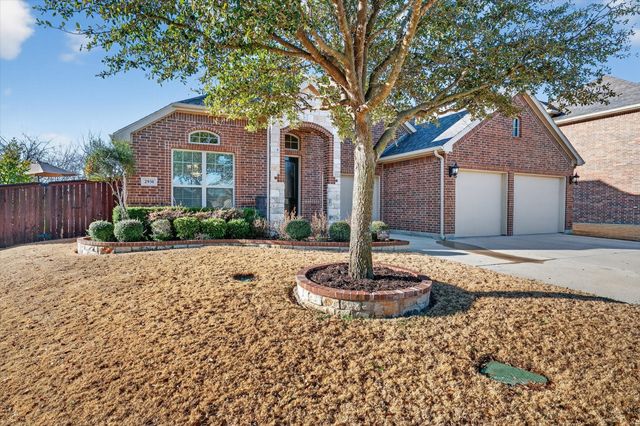 2931 Trail Lake Drive, Grand Prairie, TX 75054