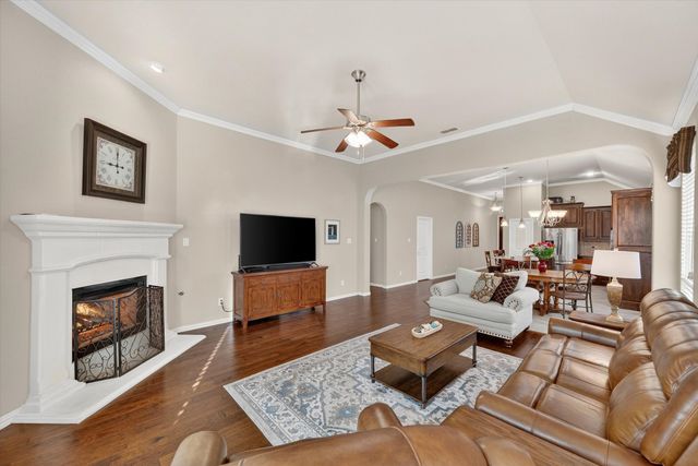 2931 Trail Lake Drive, Grand Prairie, TX 75054