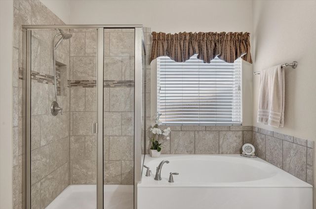 2931 Trail Lake Drive, Grand Prairie, TX 75054