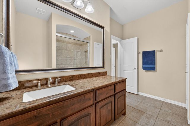 2931 Trail Lake Drive, Grand Prairie, TX 75054