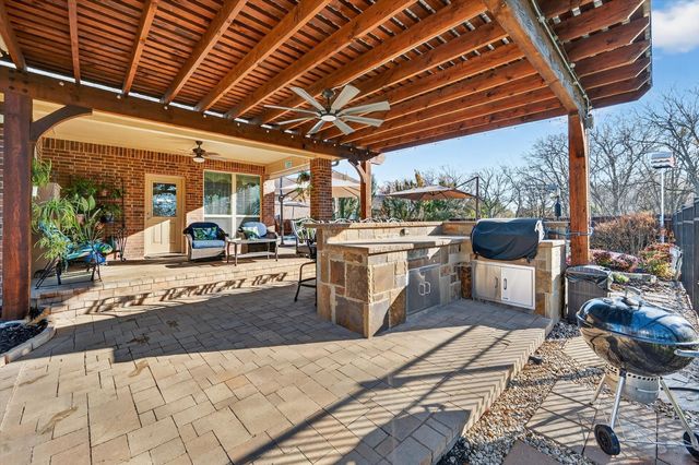 2931 Trail Lake Drive, Grand Prairie, TX 75054