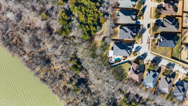 2931 Trail Lake Drive, Grand Prairie, TX 75054