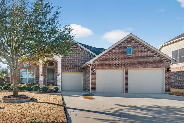 2931 Trail Lake Drive, Grand Prairie, TX 75054