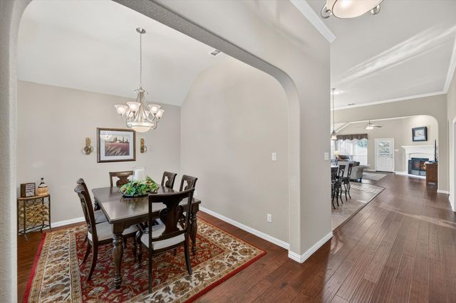 2931 Trail Lake Drive, Grand Prairie, TX 75054