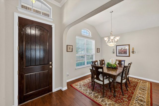 2931 Trail Lake Drive, Grand Prairie, TX 75054