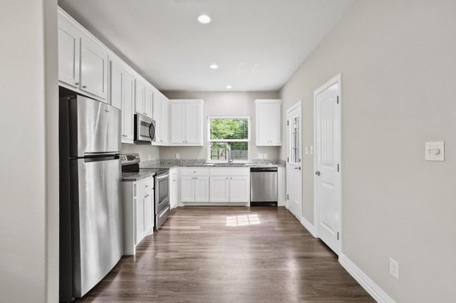 514 W Hull Street, Denison, TX 75020