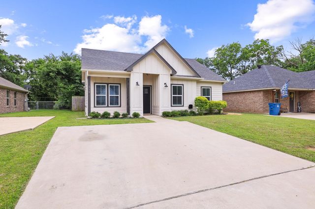 514 W Hull Street, Denison, TX 75020