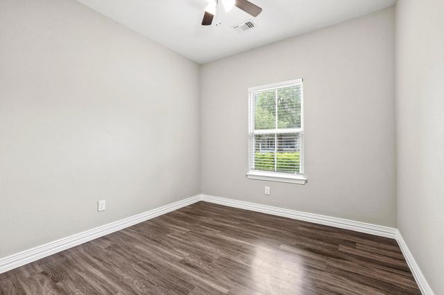 514 W Hull Street, Denison, TX 75020
