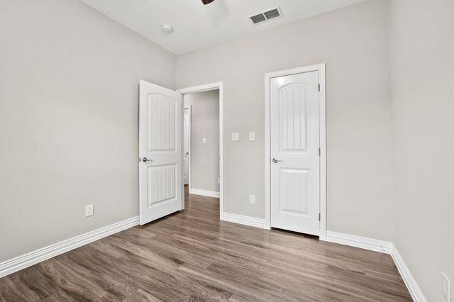 514 W Hull Street, Denison, TX 75020