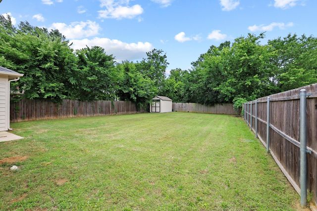 514 W Hull Street, Denison, TX 75020