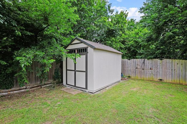 514 W Hull Street, Denison, TX 75020