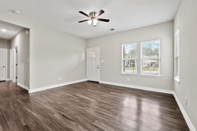 514 W Hull Street, Denison, TX 75020
