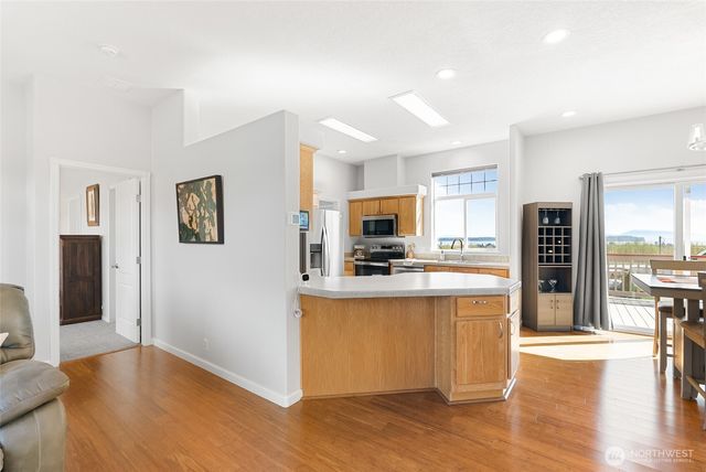 5511 Hillvue Road, Blaine, WA 98230
