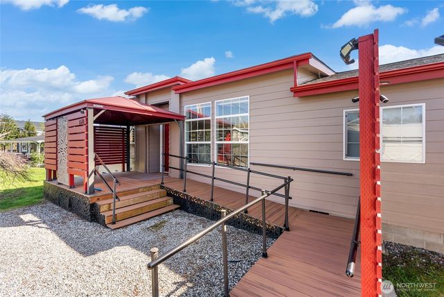 5511 Hillvue Road, Blaine, WA 98230