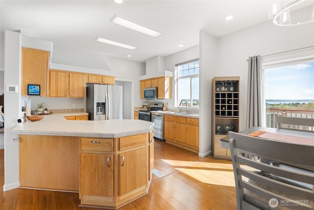 5511 Hillvue Road, Blaine, WA 98230