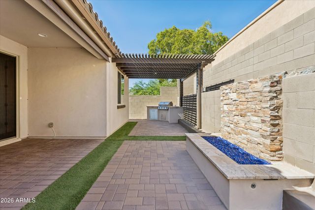 16212 S 8TH Street, Phoenix, AZ 85048