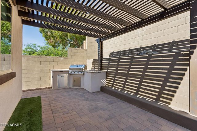 16212 S 8TH Street, Phoenix, AZ 85048