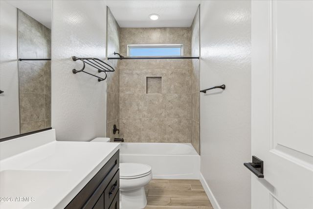 16212 S 8TH Street, Phoenix, AZ 85048