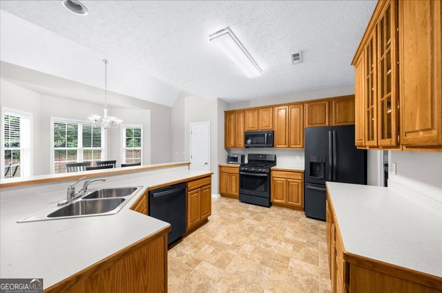 294 Whisper Creek Drive, Senoia, GA 30276