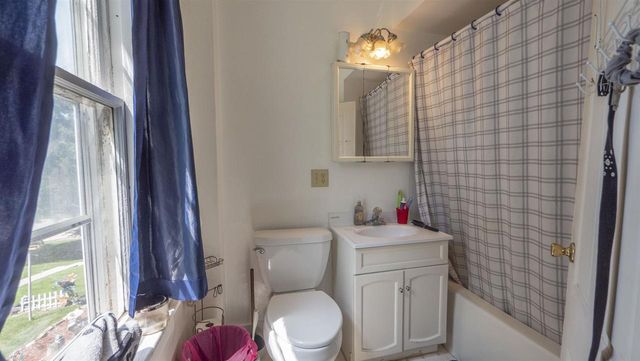 208 W JACKSON STREET, Ripon, WI 54971