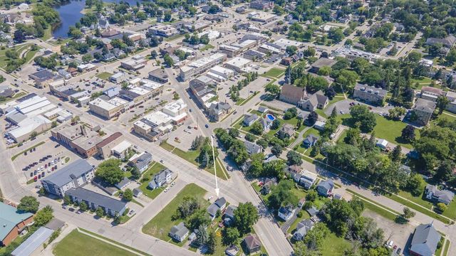 208 W JACKSON STREET, Ripon, WI 54971