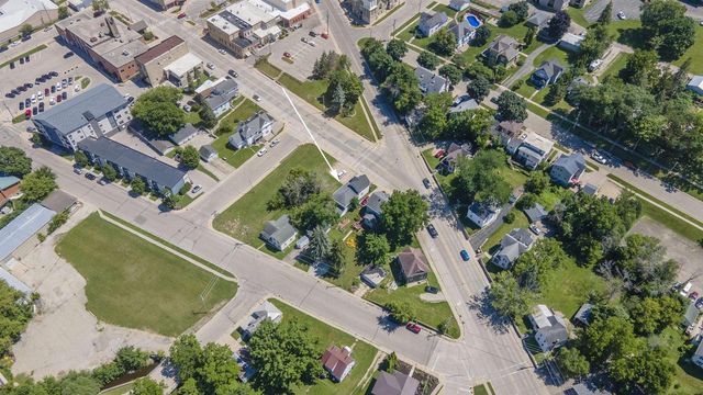 208 W JACKSON STREET, Ripon, WI 54971