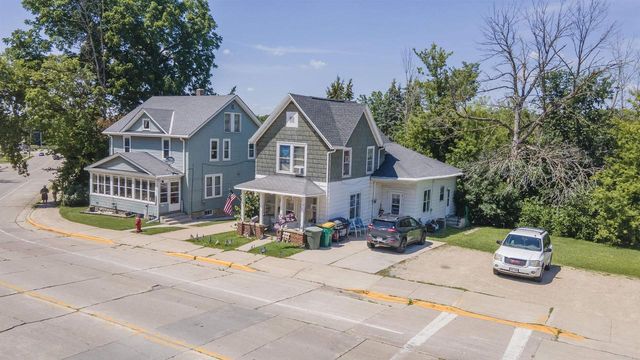 208 W JACKSON STREET, Ripon, WI 54971