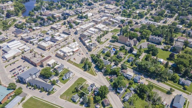 208 W JACKSON STREET, Ripon, WI 54971