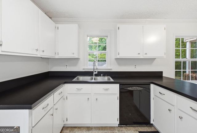 2250 Cave Spring Road SW, Rome, GA 30161