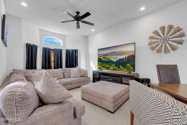 3790 LAS CASITAS Drive, El Paso, TX 79938