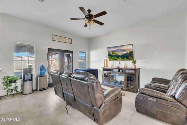 3790 LAS CASITAS Drive, El Paso, TX 79938