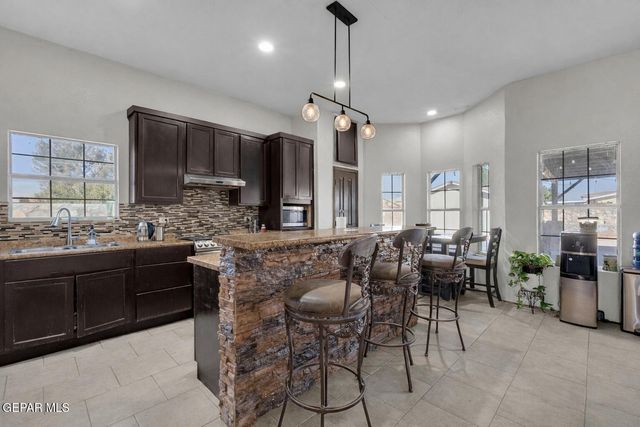 3790 LAS CASITAS Drive, El Paso, TX 79938