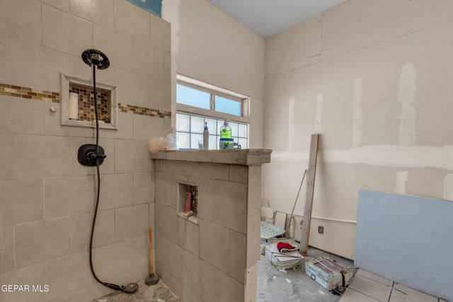 3790 LAS CASITAS Drive, El Paso, TX 79938