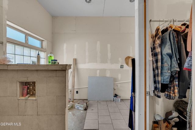 3790 LAS CASITAS Drive, El Paso, TX 79938