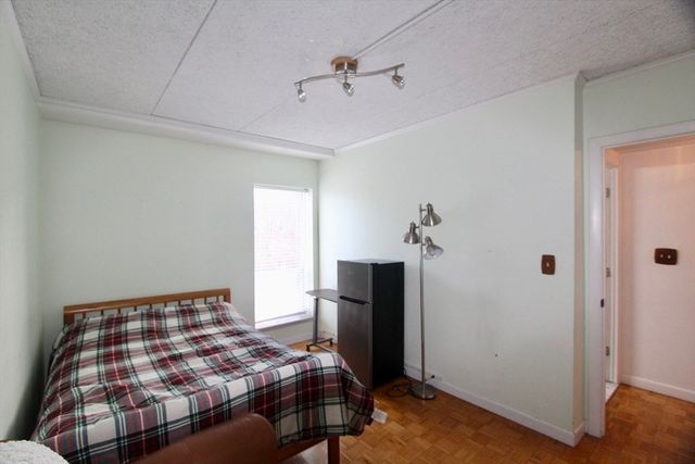 44 Broadlawn Park 22A, Boston, MA 02467