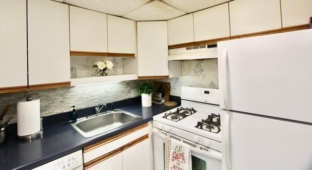 44 Broadlawn Park 22A, Boston, MA 02467