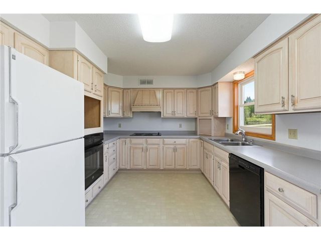 206 County Road JJ, River Falls, WI 54022