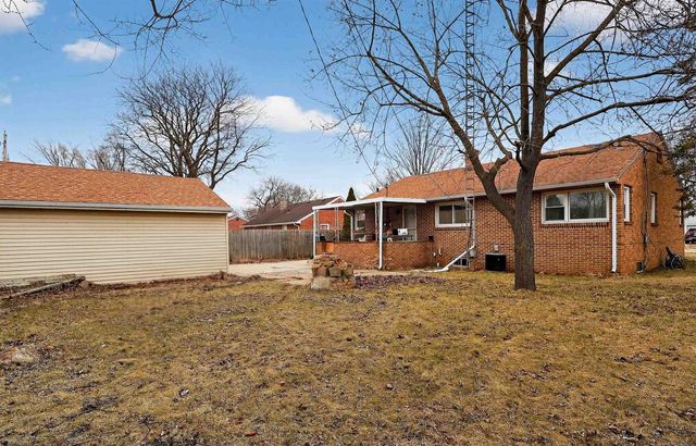 2020 S Cottage Avenue, Beloit, WI 53511