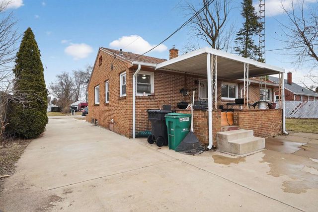 2020 S Cottage Avenue, Beloit, WI 53511
