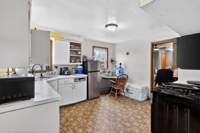 2020 S Cottage Avenue, Beloit, WI 53511