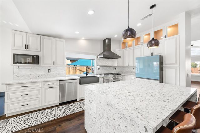 591 Gladiola Street, Hemet, CA 92545