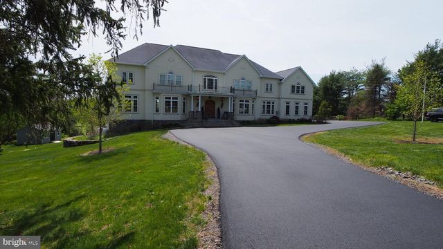 274 PINEVILLE RD, Newtown, PA 18940