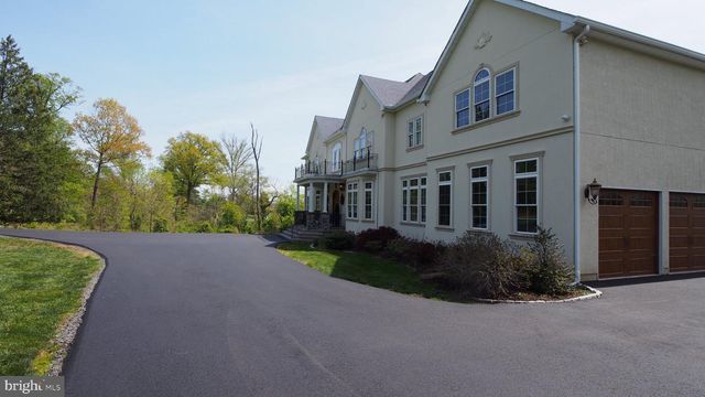 274 PINEVILLE RD, Newtown, PA 18940