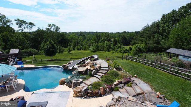 274 PINEVILLE RD, Newtown, PA 18940