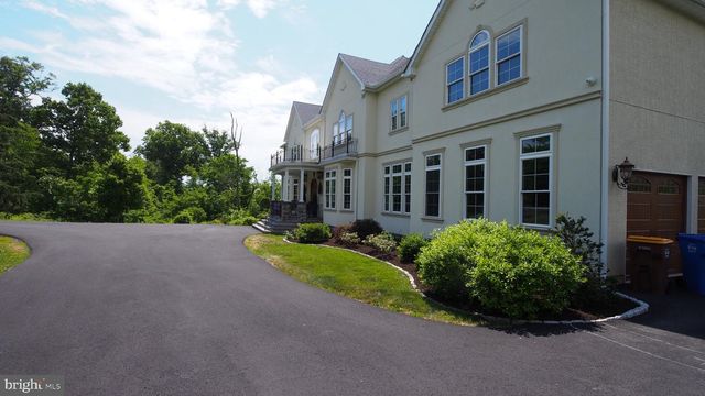 274 PINEVILLE RD, Newtown, PA 18940