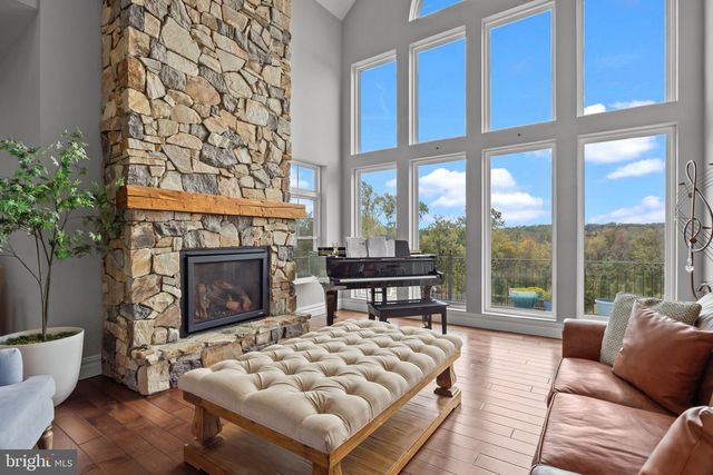 274 PINEVILLE RD, Newtown, PA 18940