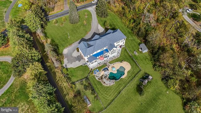 274 PINEVILLE RD, Newtown, PA 18940