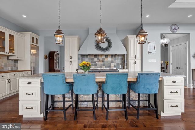 274 PINEVILLE RD, Newtown, PA 18940